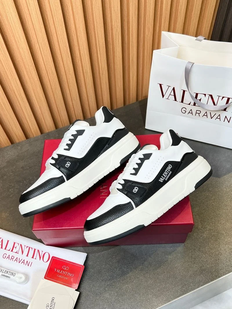 FashionForward Valentino Low Shoes 35831