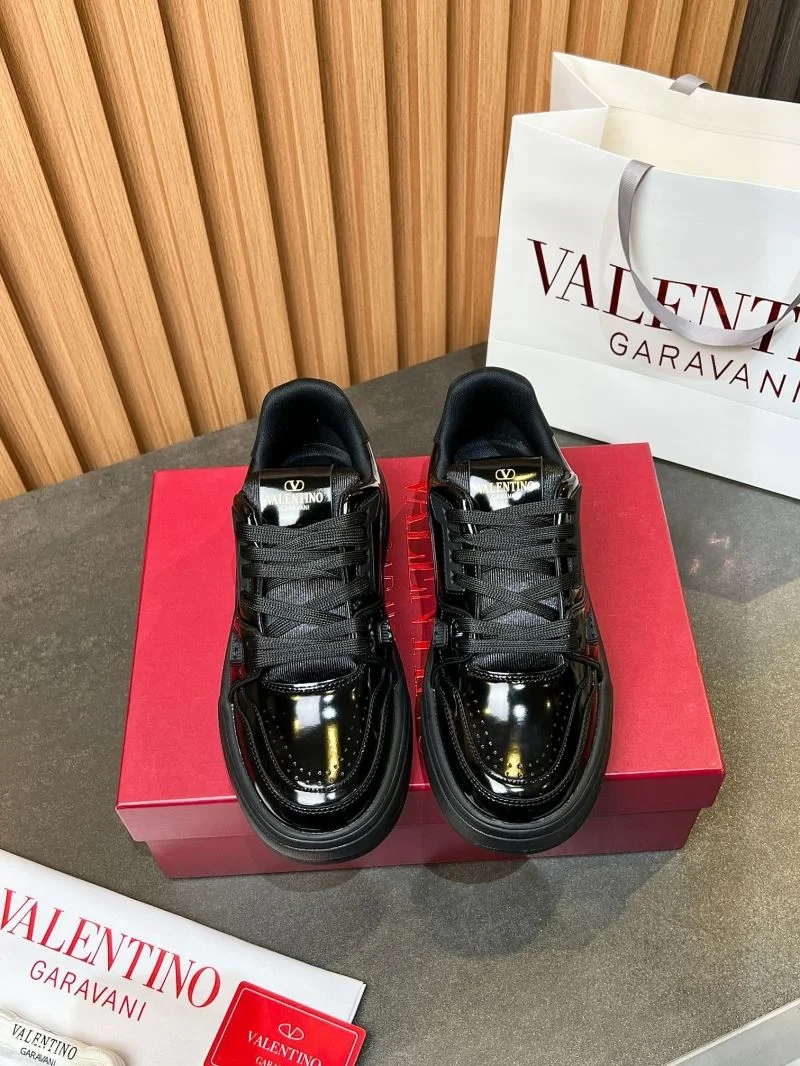 Unisex Valentino Low Shoes 35827