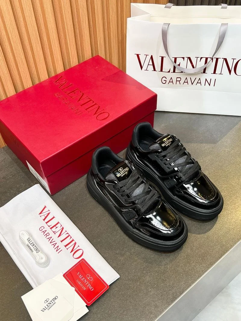 Unisex Valentino Low Shoes 35827