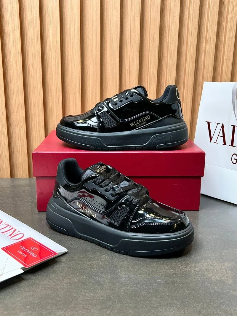 Unisex Valentino Low Shoes 35827
