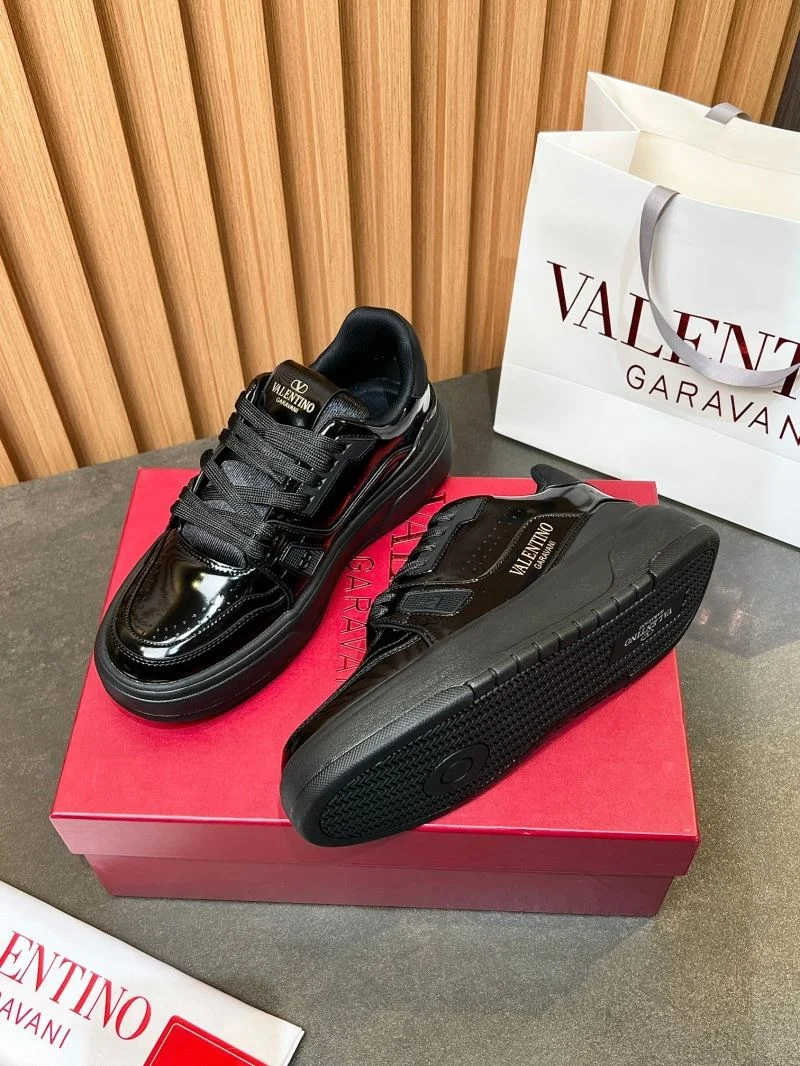 Unisex Valentino Low Shoes 35827