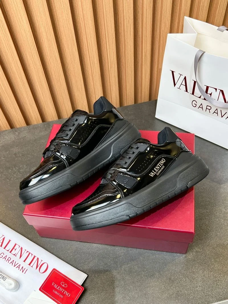 Unisex Valentino Low Shoes 35827