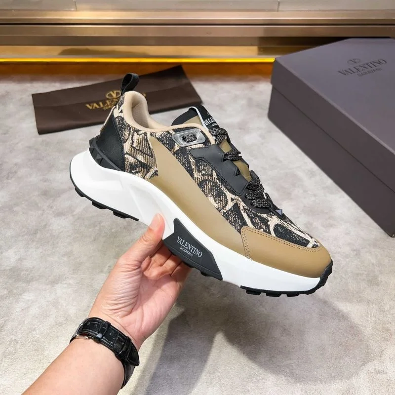 HighPerformance Valentino Low Shoes 35822