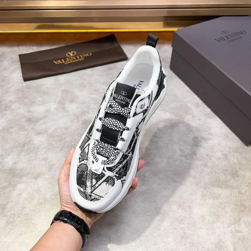 Affordable Valentino Low Shoes 35812