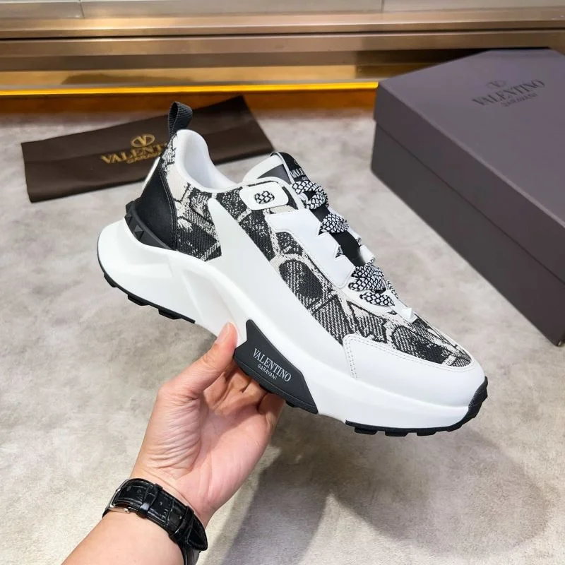 Affordable Valentino Low Shoes 35812