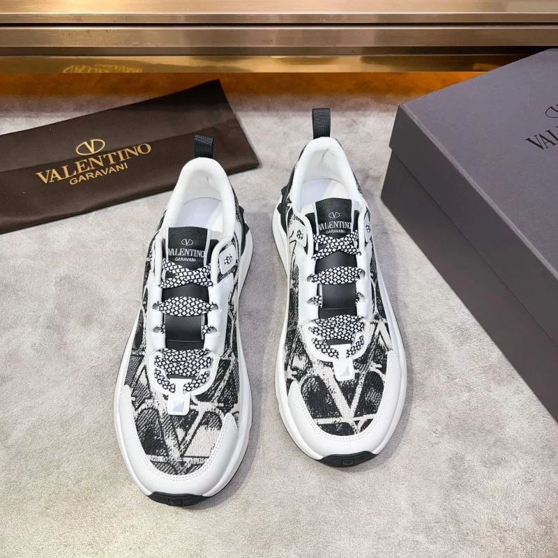 Affordable Valentino Low Shoes 35812