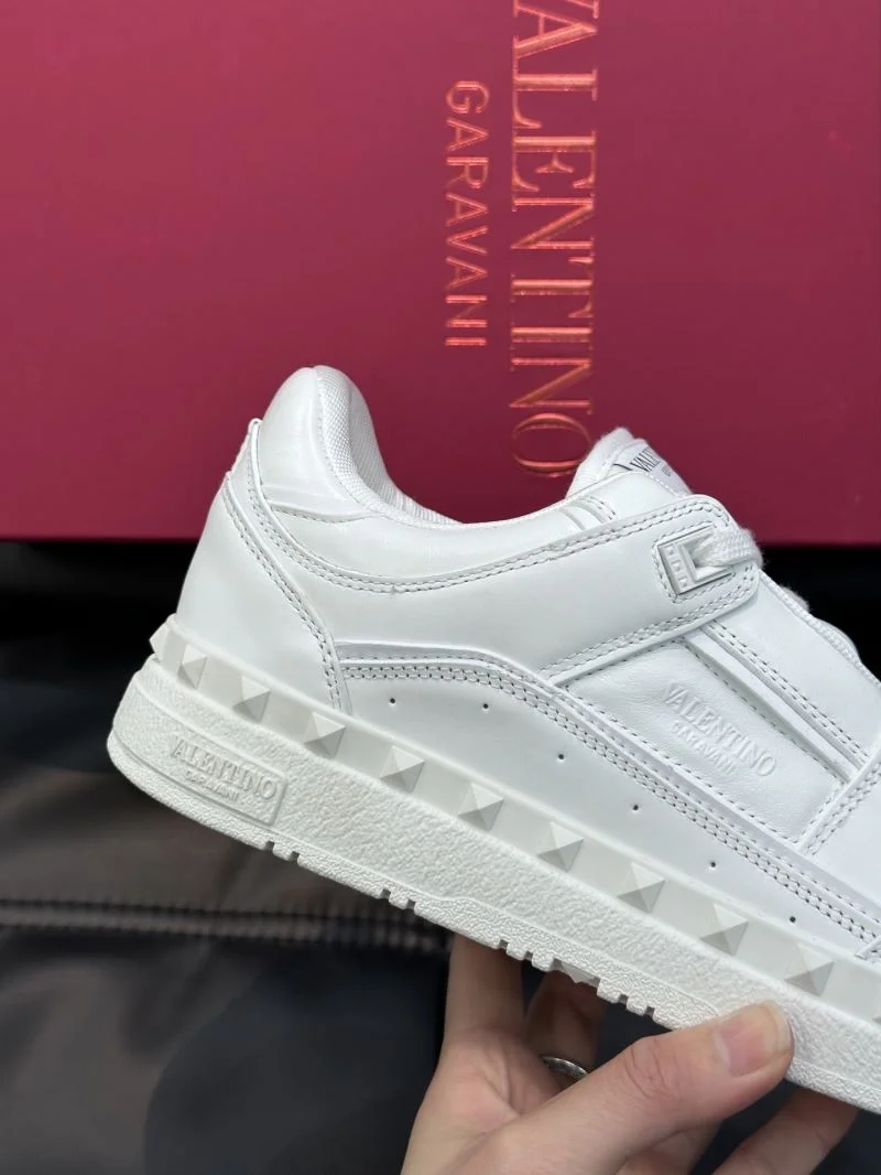 Valentino Low Shoes Practical 35811