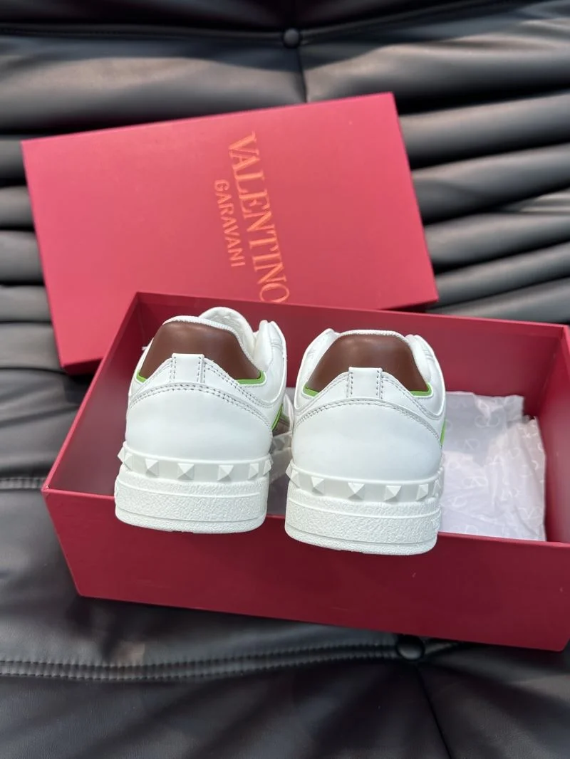 Practical Valentino Low Shoes 35810