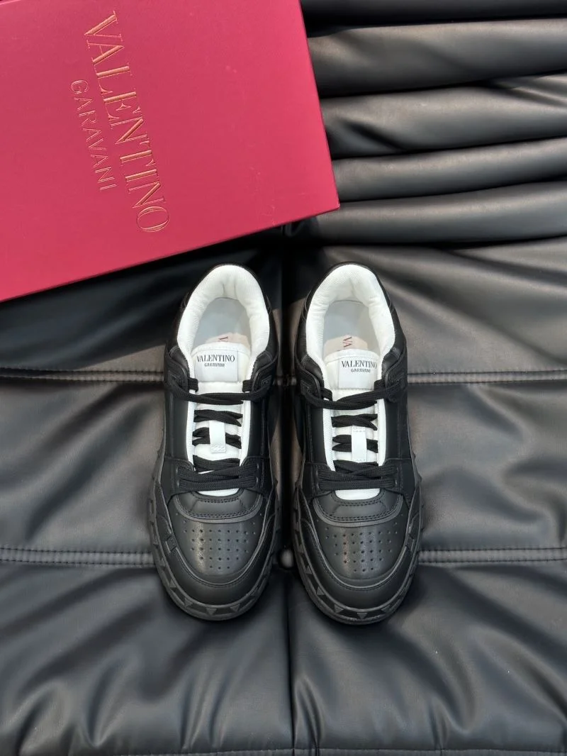 Unisex Valentino Low Shoes 35808