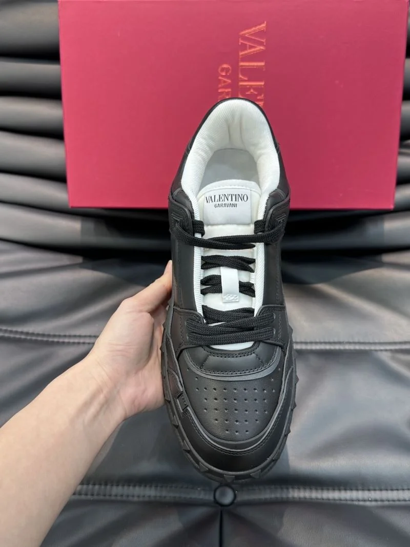 Unisex Valentino Low Shoes 35808
