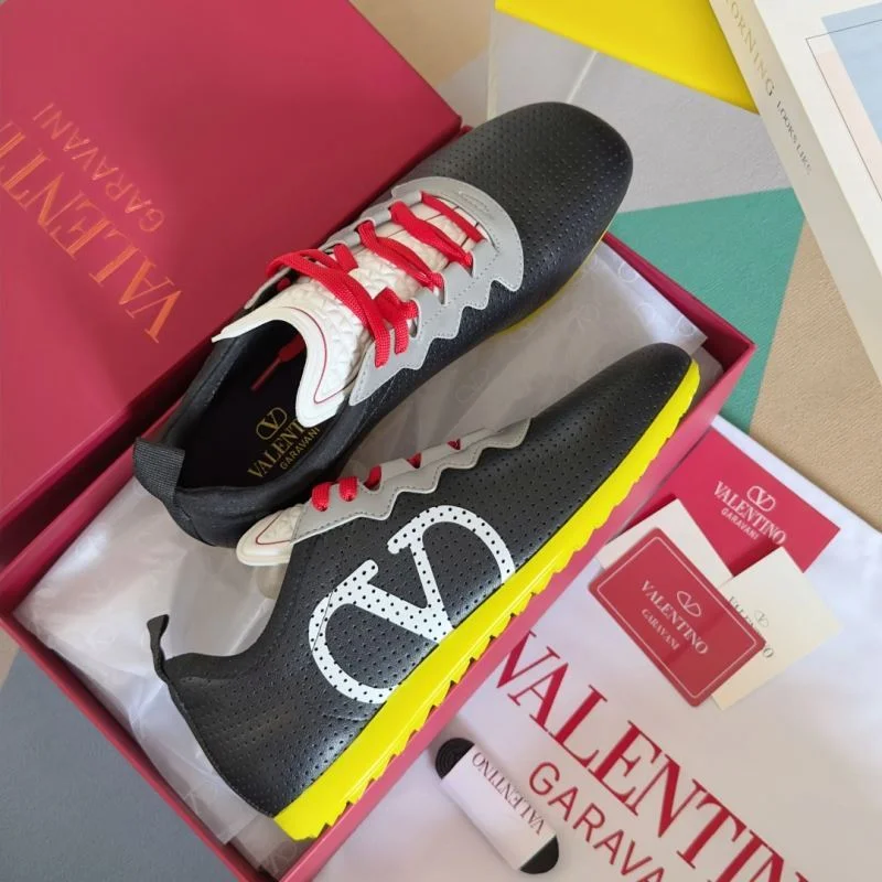 Valentino Low Shoes Bright 36286