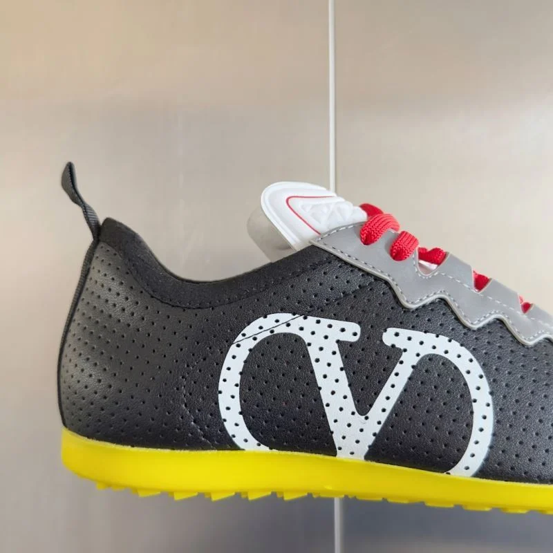 Valentino Low Shoes Bright 36286