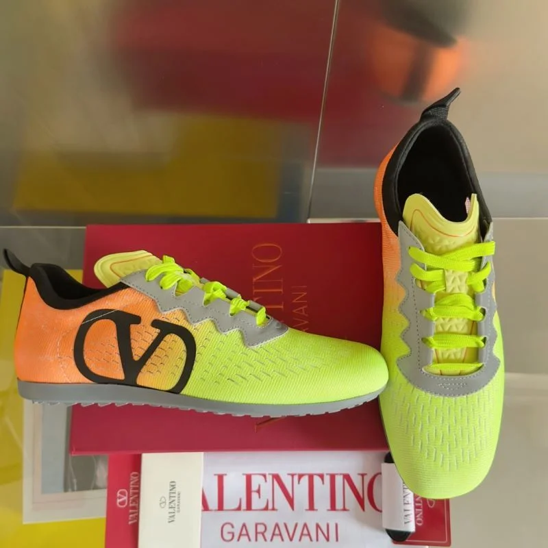 Vibrant Valentino Low Shoes 36281