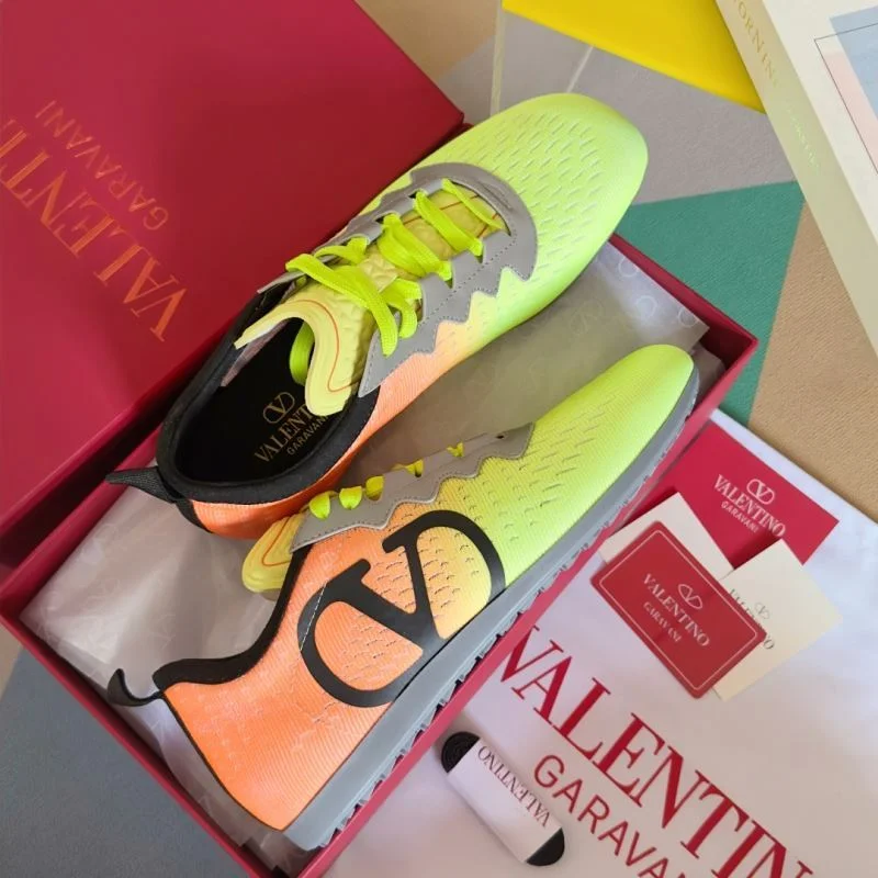 Vibrant Valentino Low Shoes 36281