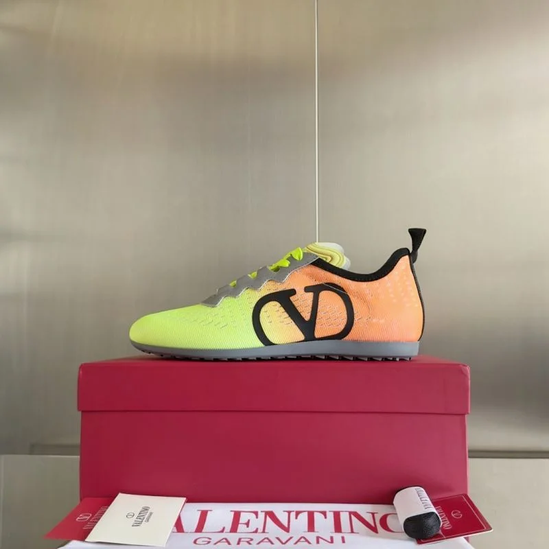 Vibrant Valentino Low Shoes 36281