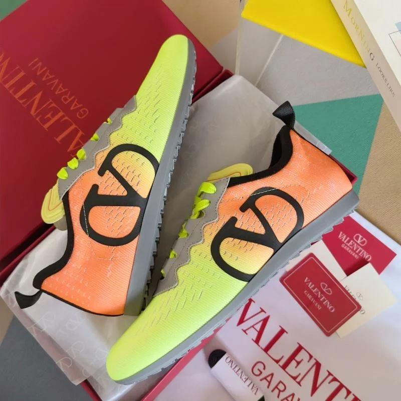 Vibrant Valentino Low Shoes 36281