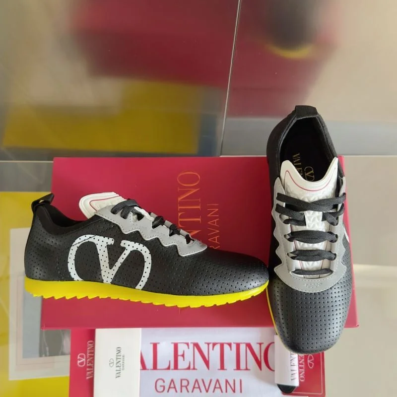 RelaxedFit Valentino Low Shoes 36291
