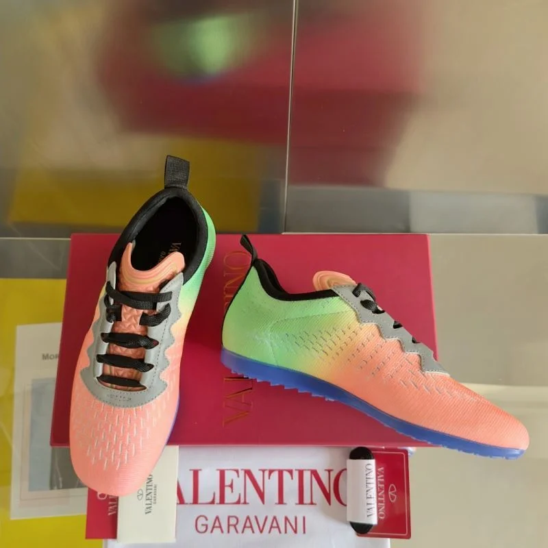 Fashionable Valentino Low Shoes 36266