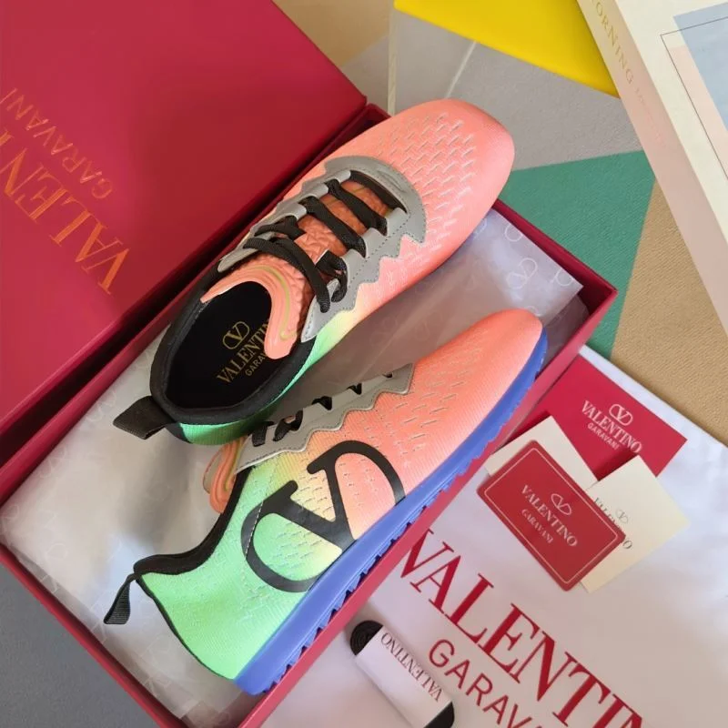 Fashionable Valentino Low Shoes 36266