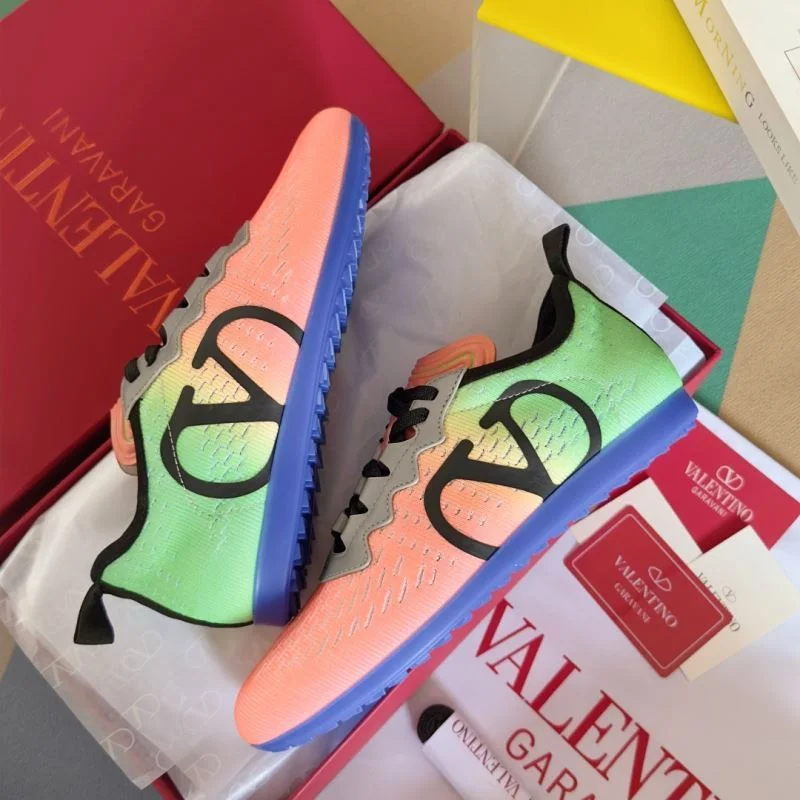 Fashionable Valentino Low Shoes 36266