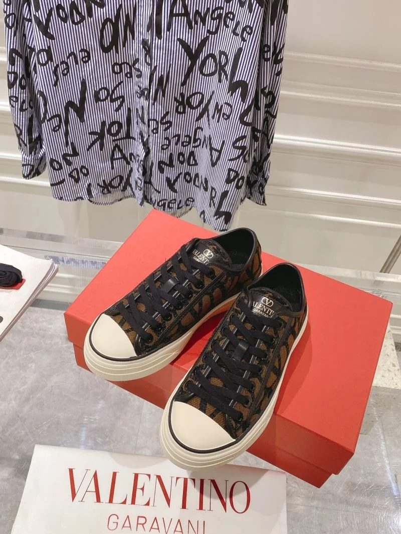 Valentino Low Shoes Durable 36278
