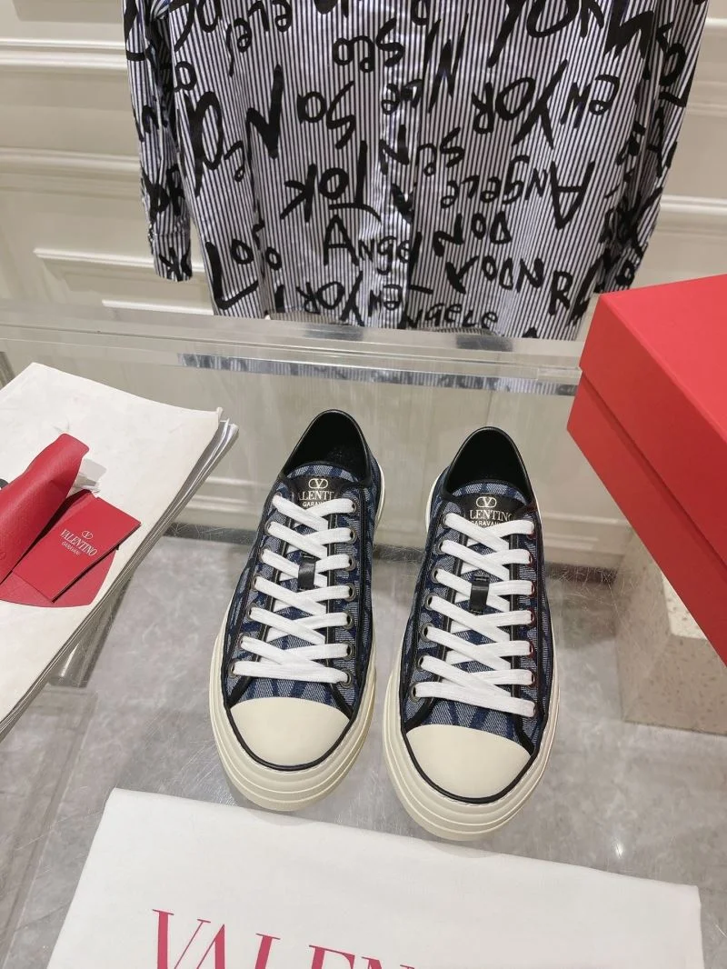 Valentino Low Shoes WeatherProof 36274