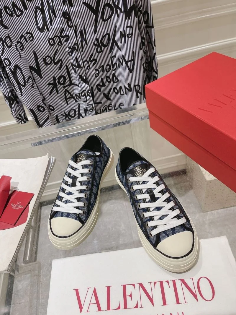 Valentino Low Shoes WeatherProof 36274