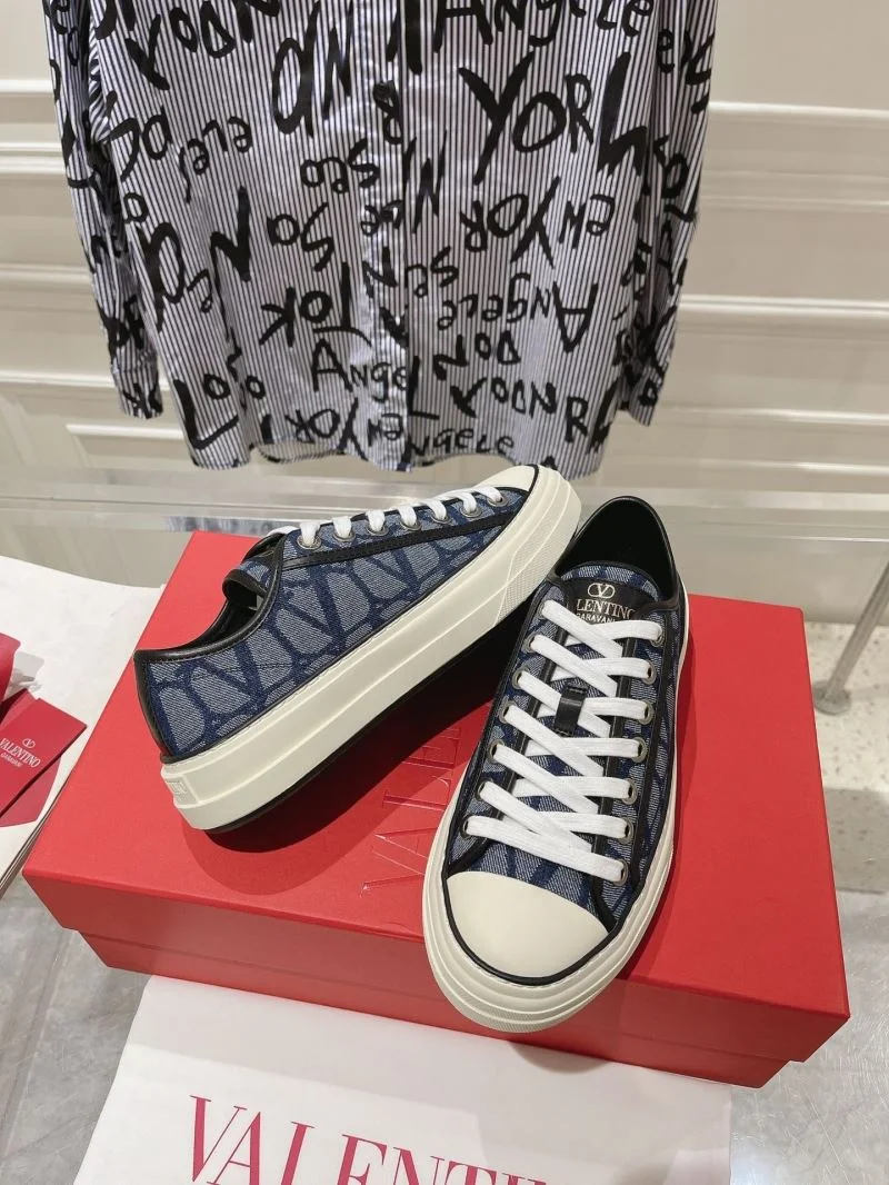 Valentino Low Shoes WeatherProof 36274