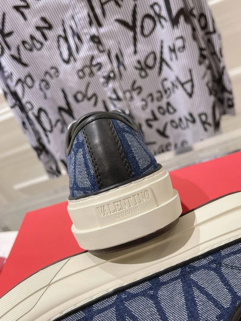 Valentino Low Shoes WeatherProof 36274