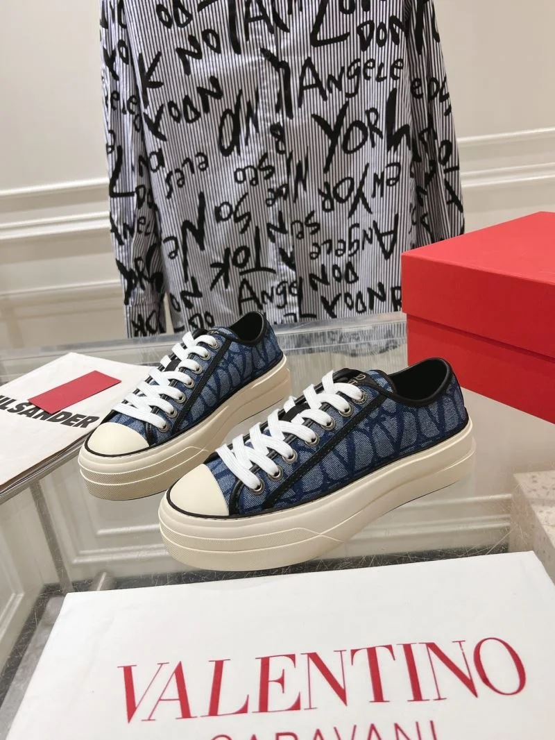 Lightweight Valentino Low Shoes 36277