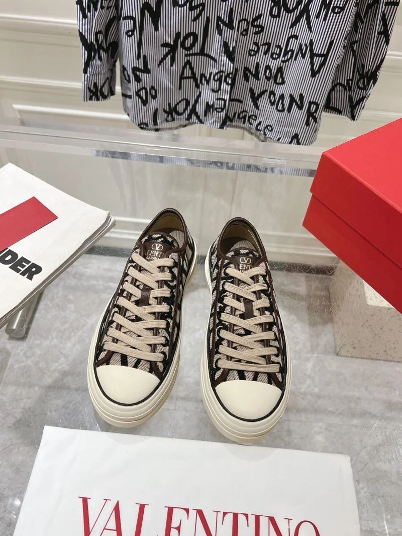 Valentino Low Shoes ModernLook 36263