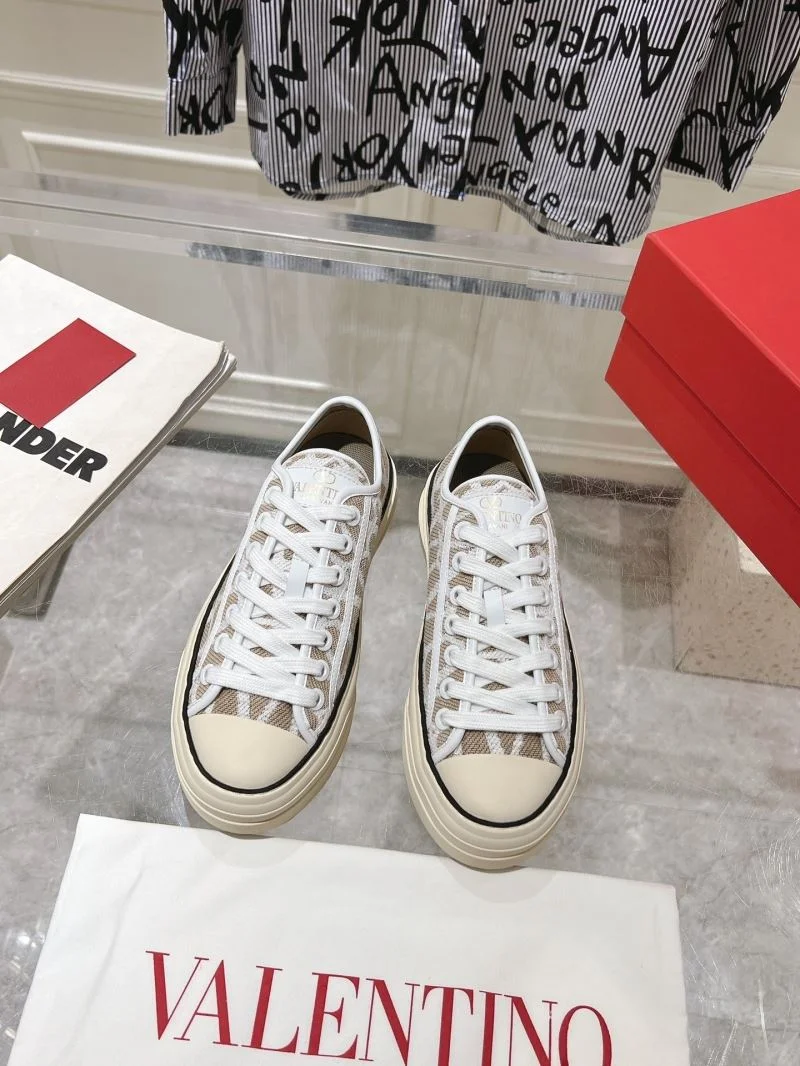 Contemporary Valentino Low Shoes 36261