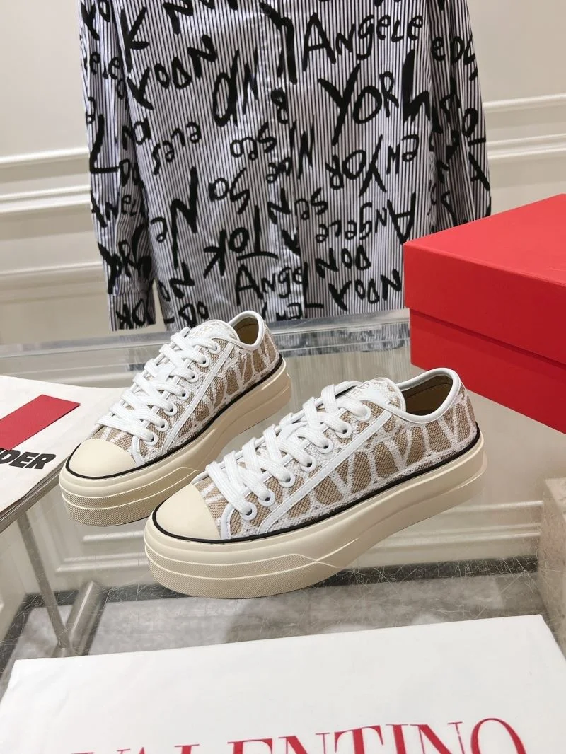 Contemporary Valentino Low Shoes 36261