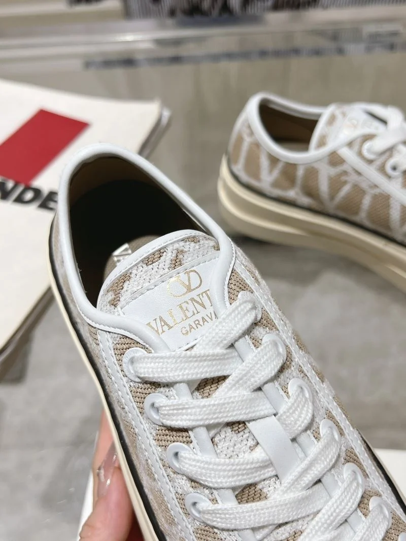 Contemporary Valentino Low Shoes 36261