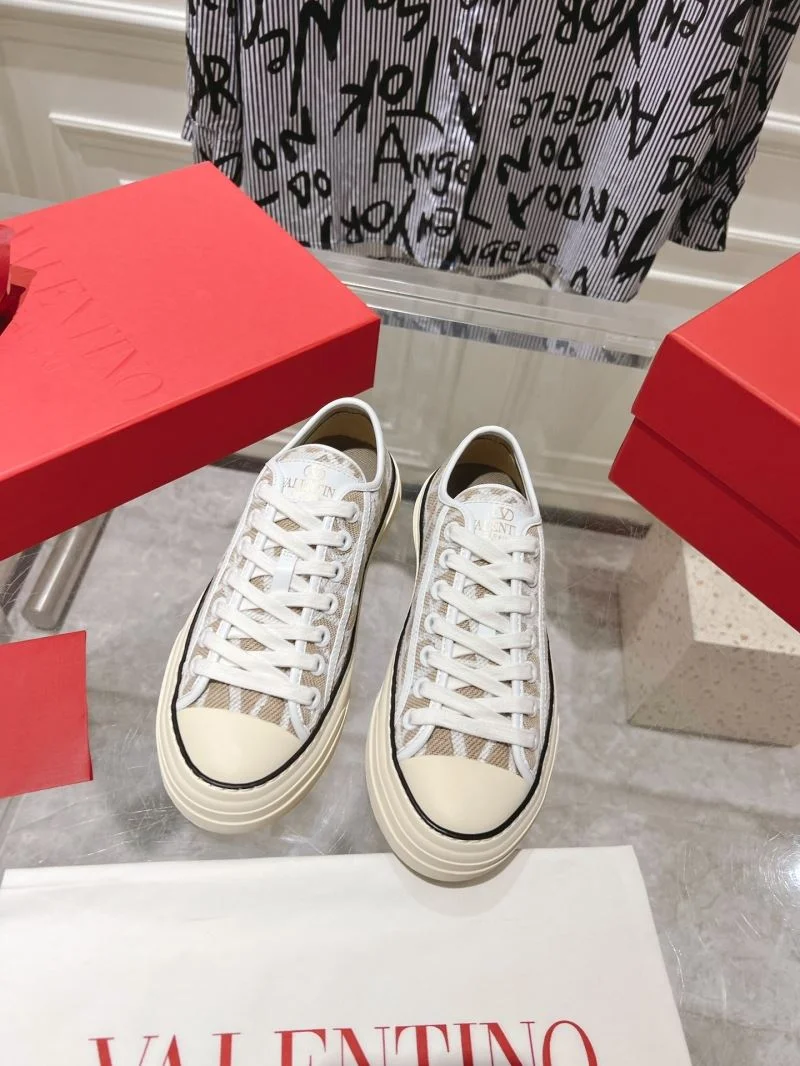 Valentino Low Shoes StreetReady 36259