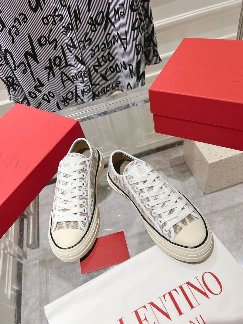 Valentino Low Shoes StreetReady 36259