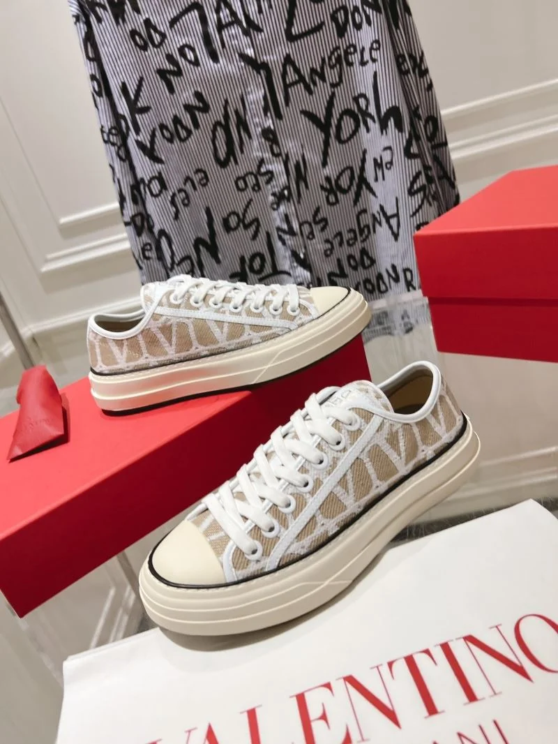 Valentino Low Shoes StreetReady 36259