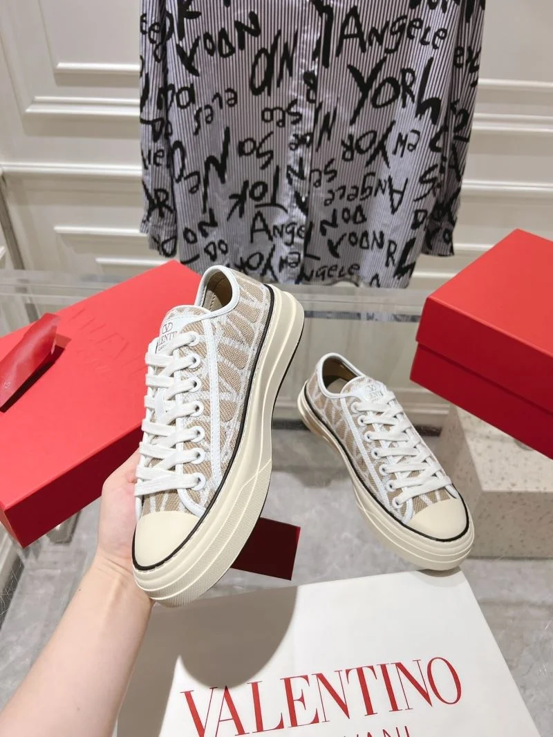 Valentino Low Shoes StreetReady 36259