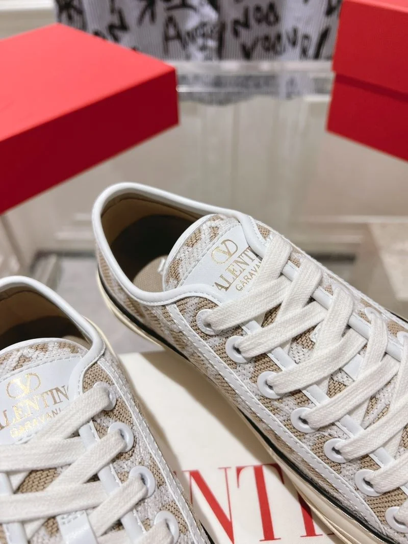 Valentino Low Shoes StreetReady 36259