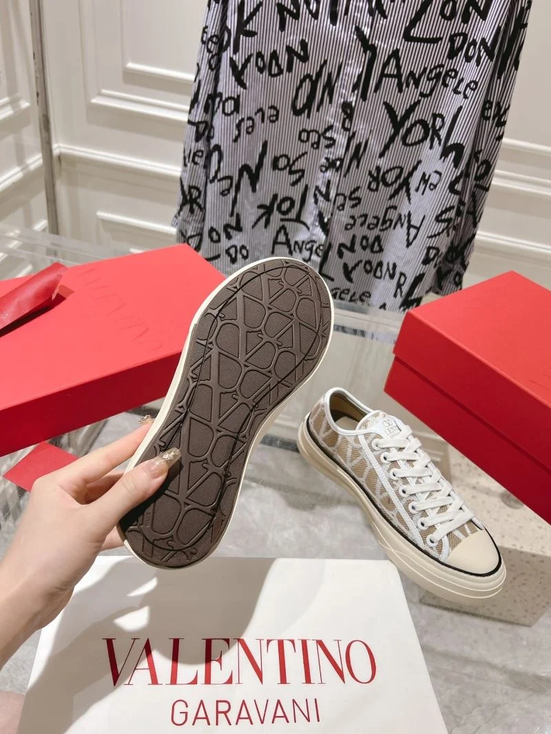Valentino Low Shoes StreetReady 36259