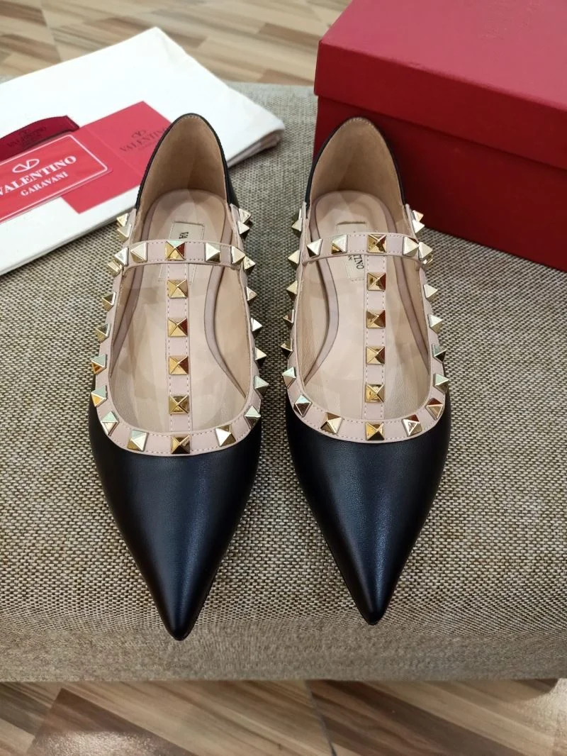 Valentino Low Shoes Lightweight 36709