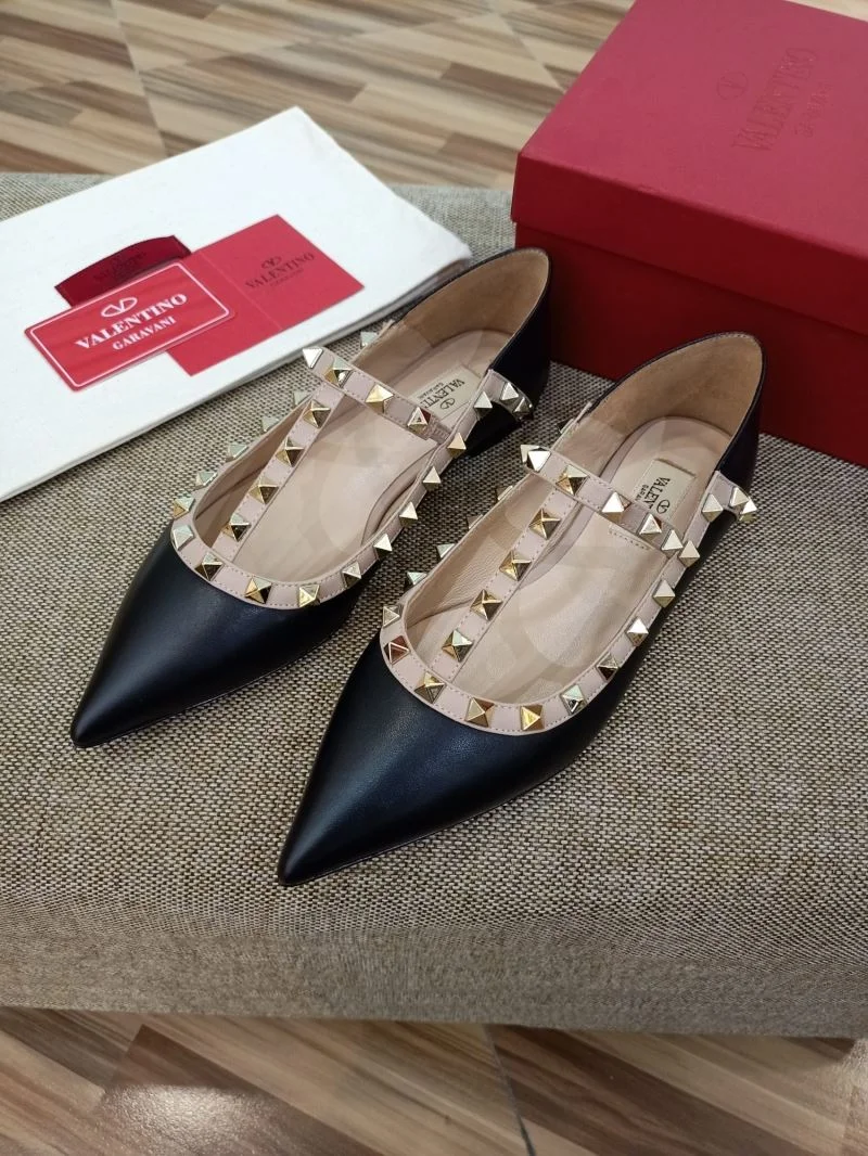 Valentino Low Shoes Lightweight 36709