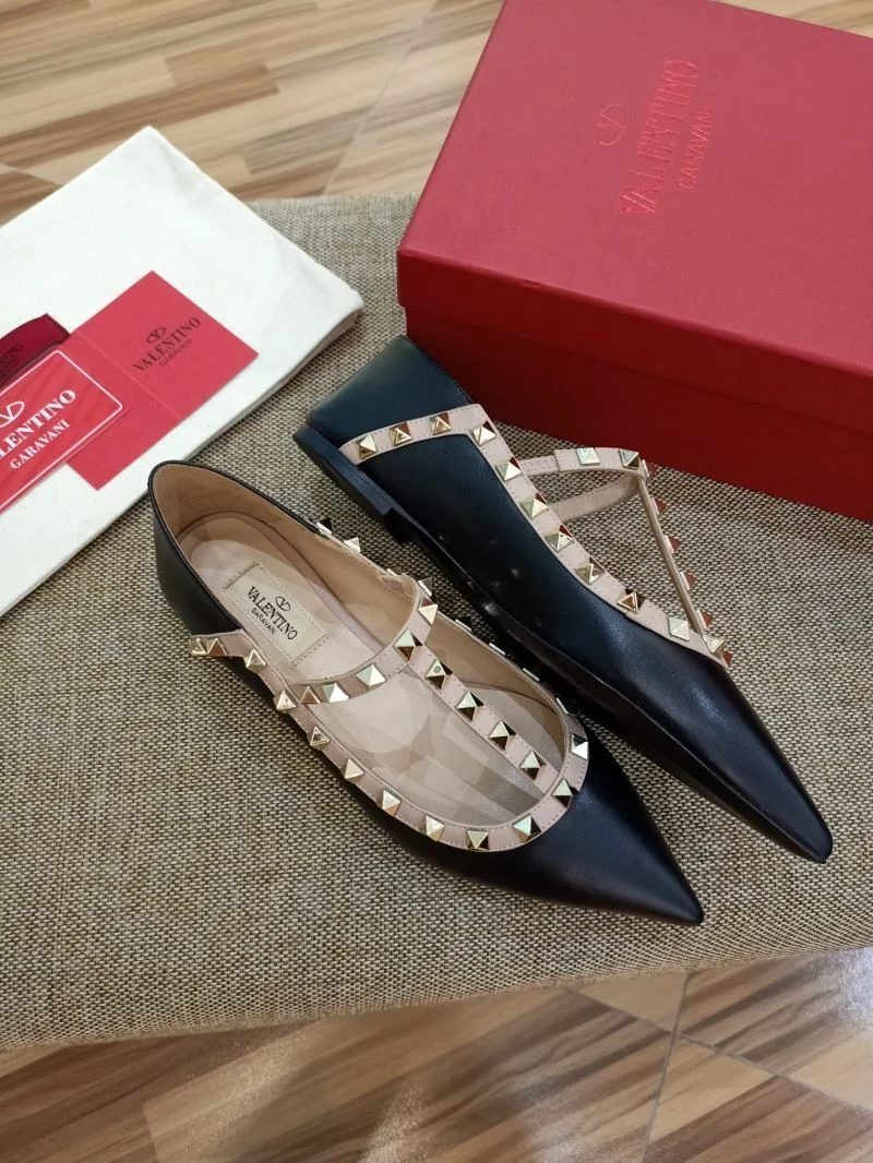 Valentino Low Shoes Lightweight 36709