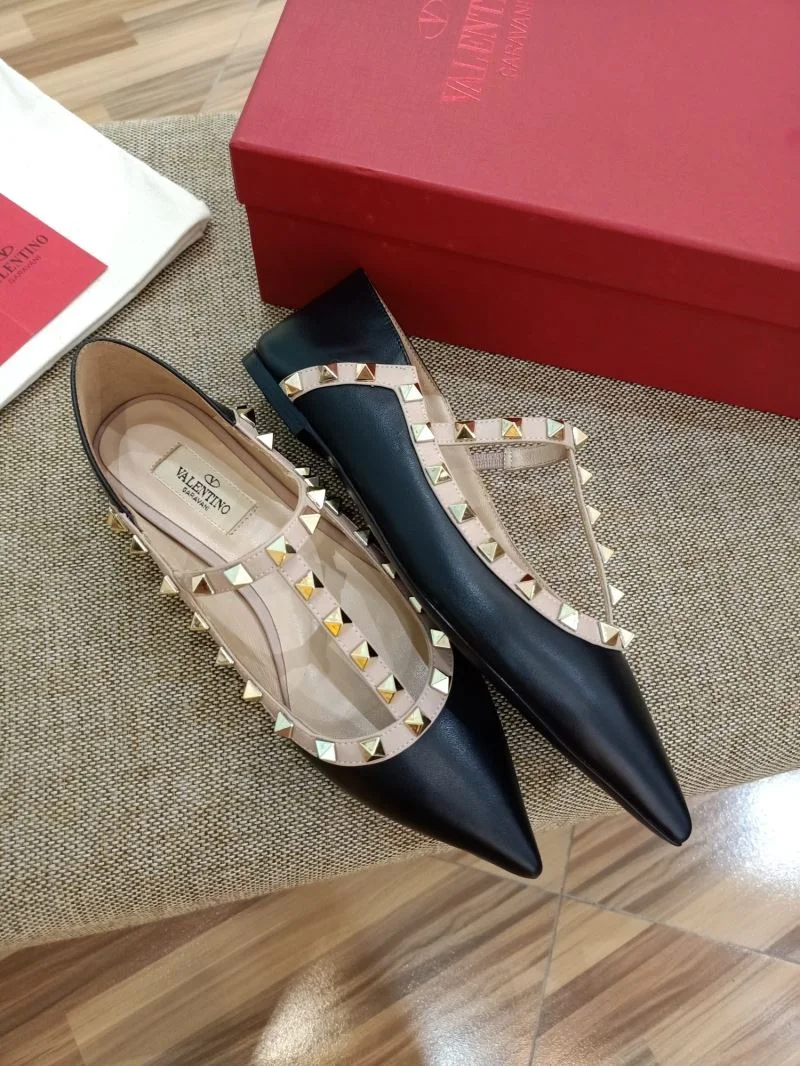 Valentino Low Shoes Lightweight 36709