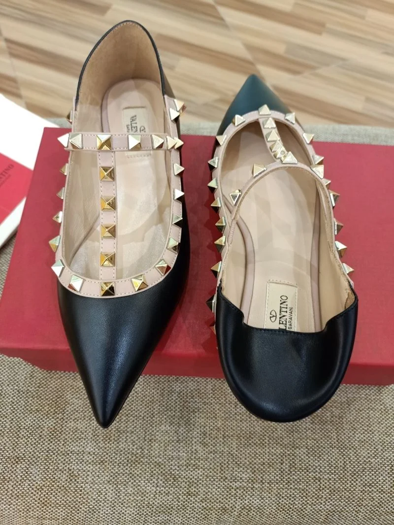 Valentino Low Shoes Lightweight 36709