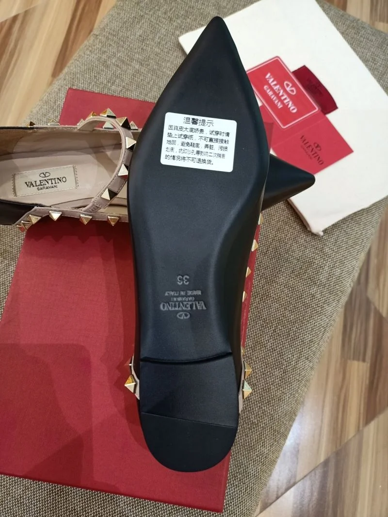 Valentino Low Shoes Lightweight 36709