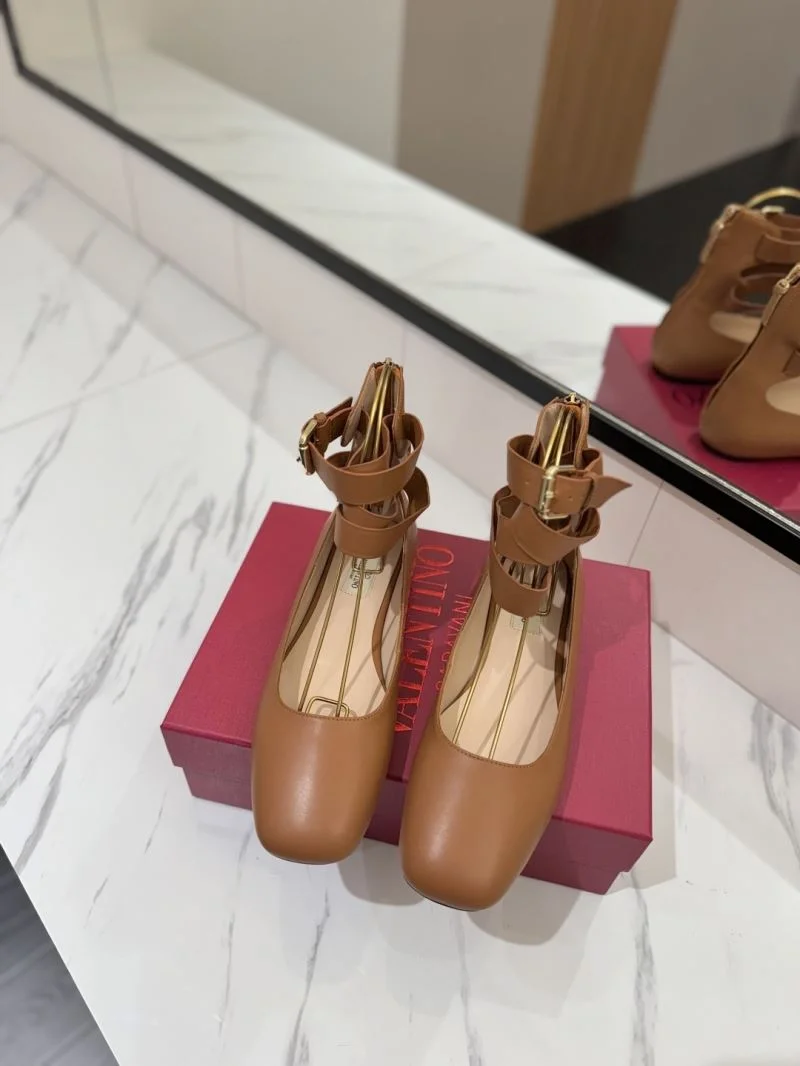 Original Valentino Low Shoes 36693