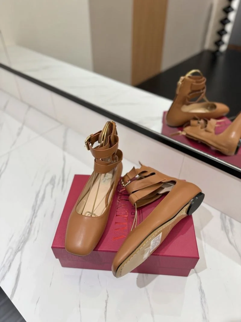 Original Valentino Low Shoes 36693