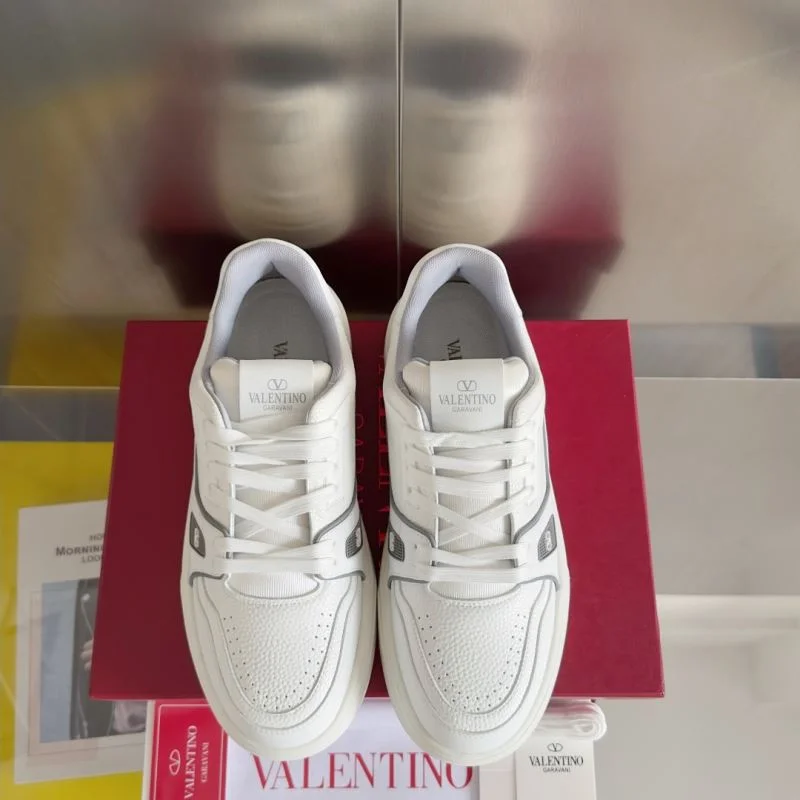 NewStyle Valentino Low Shoes 36458