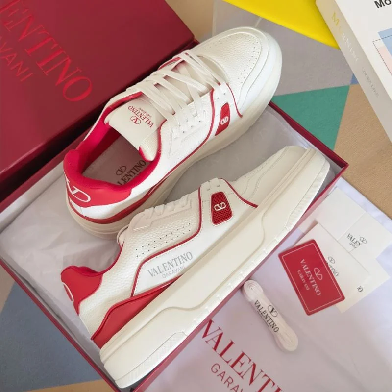 Classic Valentino Low Shoes 36452